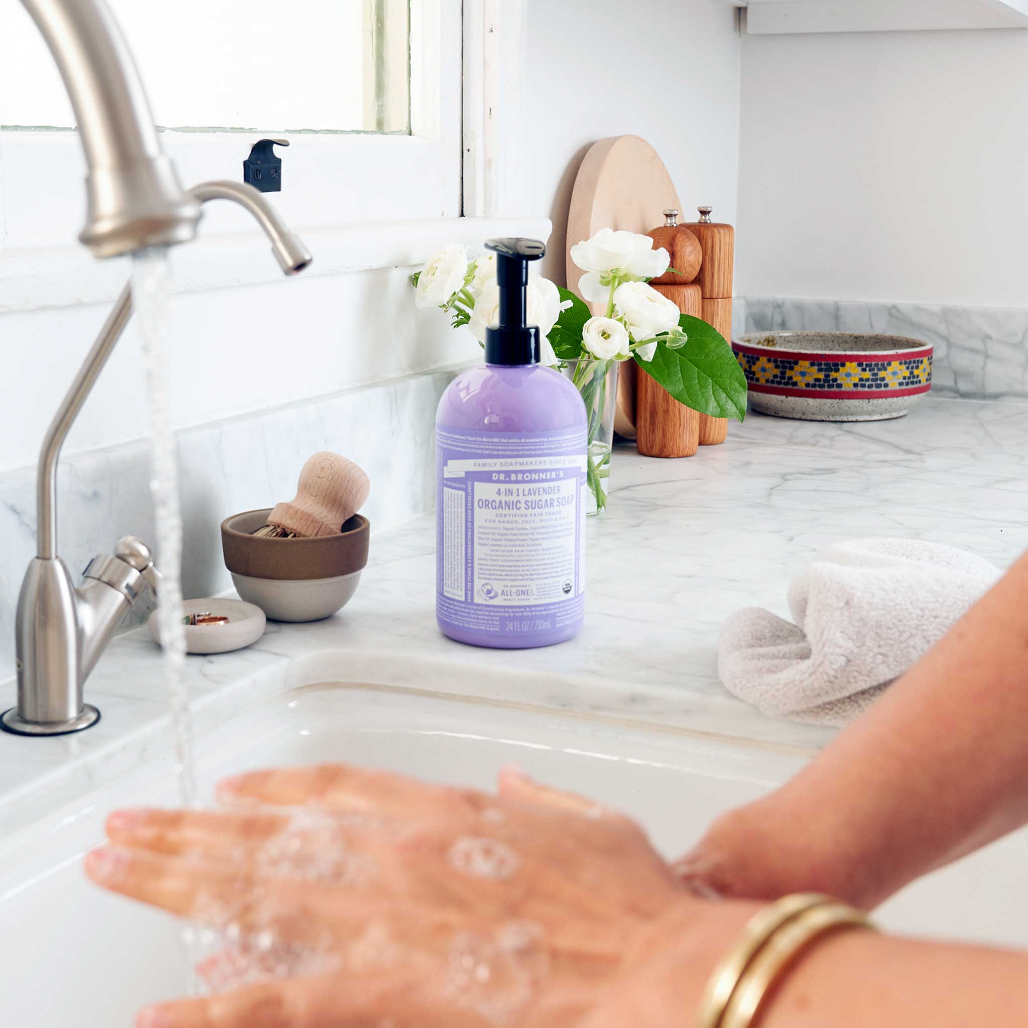 dr-bronners-organic-sugar-soap-24oz-lavender-3