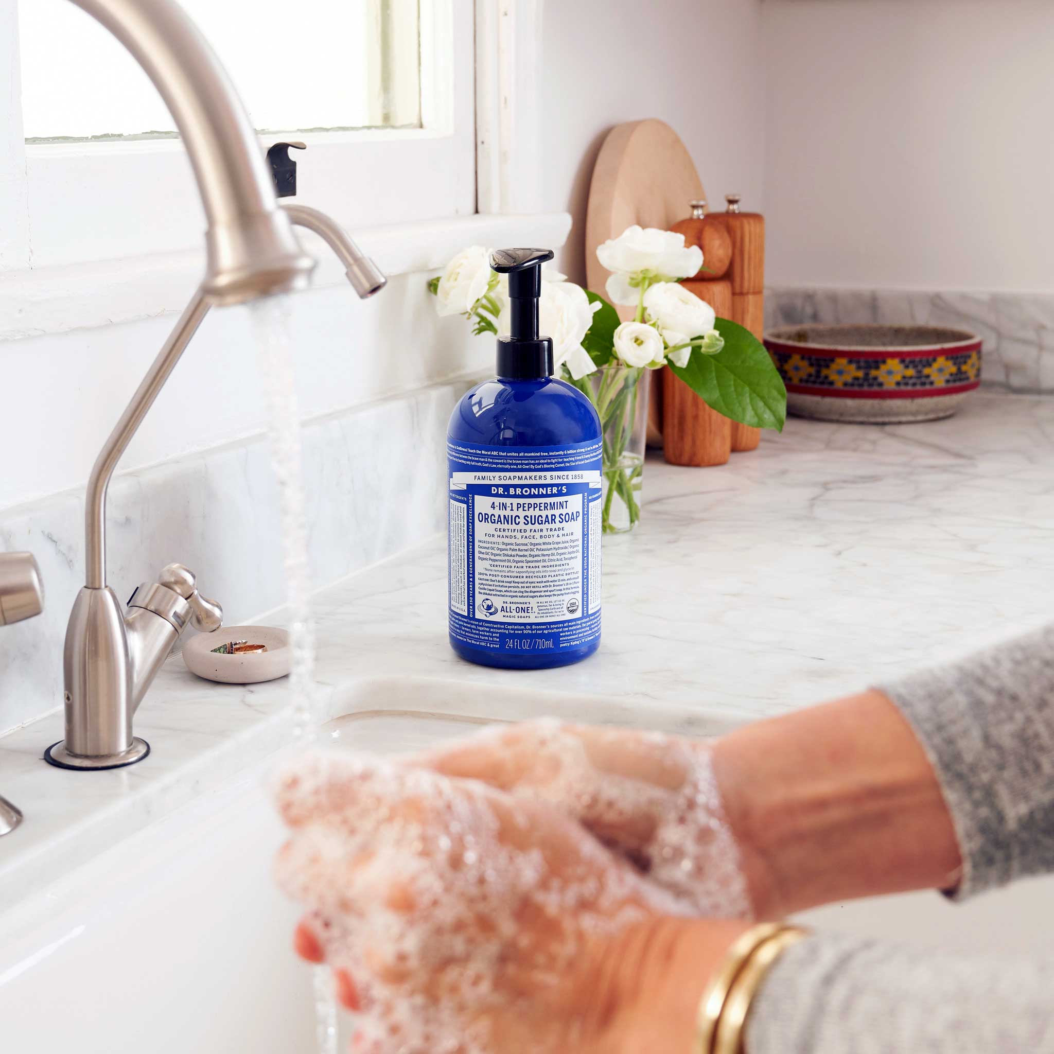 dr-bronners-organic-sugar-soap-24oz-peppermint-3